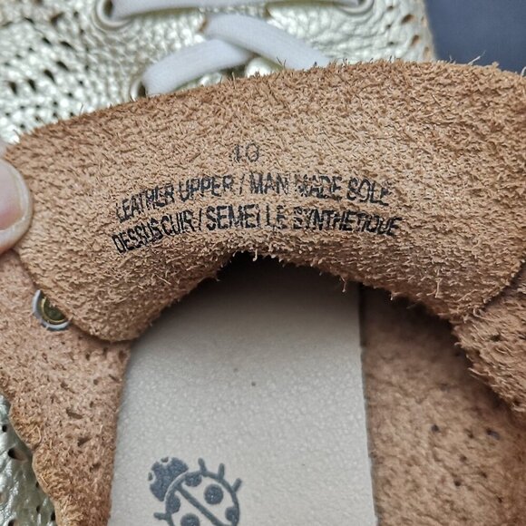 NWT Yokono Spain Ladies Size 40 (approx. 9 US) Gold Tone Leather Upper Sneakers - Picture 9 of 9